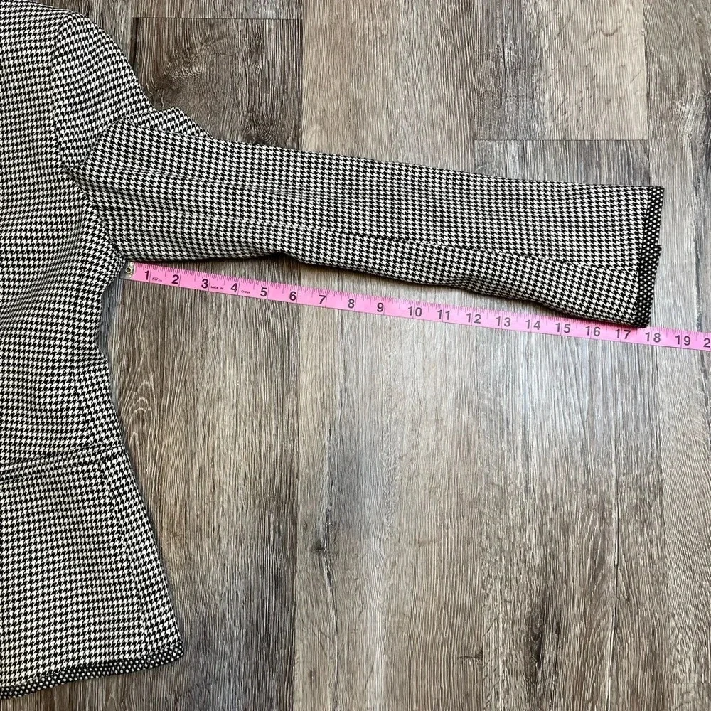 Max Mara Made in Italy Virgin Wool Houndstooth Blazer Size 10 Polka Dot Detail